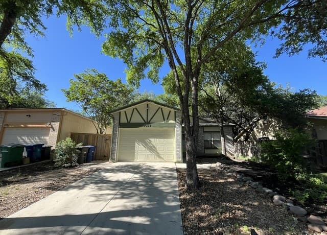 4-bedroom rental at 7339 Hunters Land in San Antonio, TX — photo 1