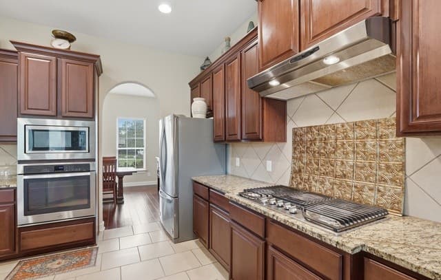 3-bedroom rental at 146 Sunrise Hill in Castroville, TX — photo 2