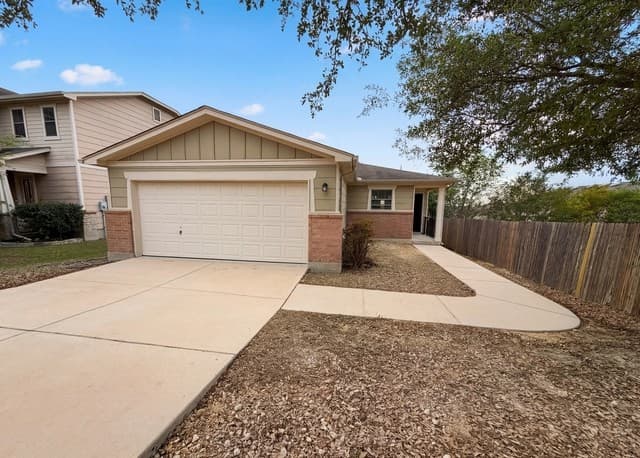 3-bedroom rental at 5708 Maxfli Dr in Schertz, TX — photo 1