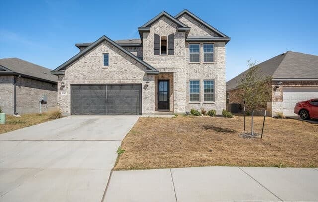 5-bedroom rental at 11347 Acorn Blf in San Antonio, TX — photo 1