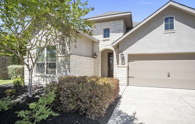 3-bedroom rental at 9011 Whimsey in Boerne, TX — photo 4
