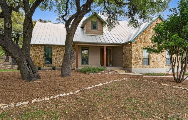 3-bedroom rental at 116 Stonegate S in Boerne, TX — photo 3