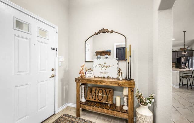 Home for sale at 117 Fairway in Floresville, TX — photo 3