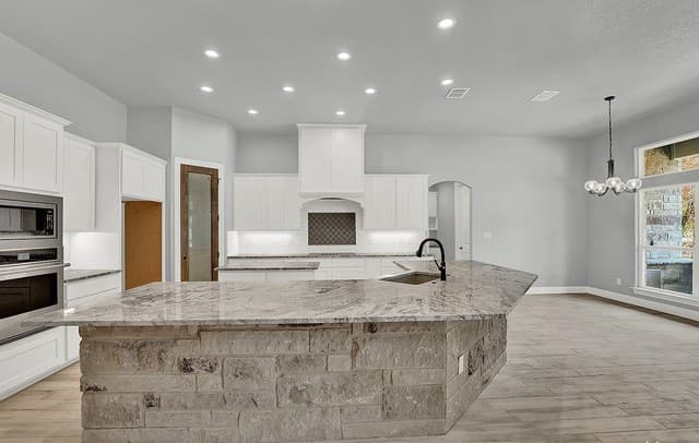 4-bedroom rental at 177 Timber in La Vernia, TX — photo 2