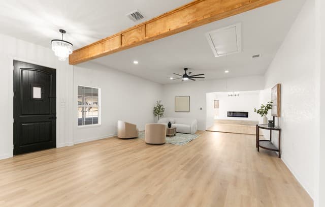 4-bedroom rental at 670 Quail Run in Lytle, TX — photo 2