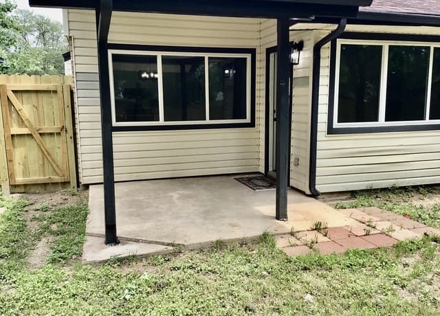 Home for sale at 11009 Forest Crown in Live Oak, TX — photo 2