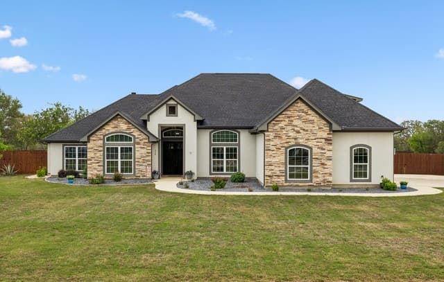 4-bedroom rental at 498 Double Gate Rd in Castroville, TX — photo 1