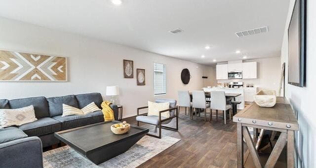 3-bedroom rental at 124 Paul Street in Comfort, TX — photo 3