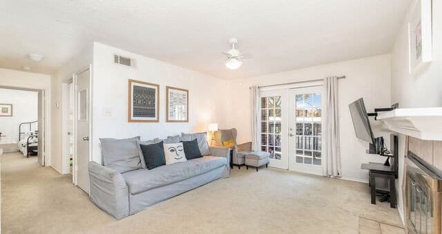 2-bedroom rental at 14343 Judson Rd Unit 1201 in San Antonio, TX — photo 2