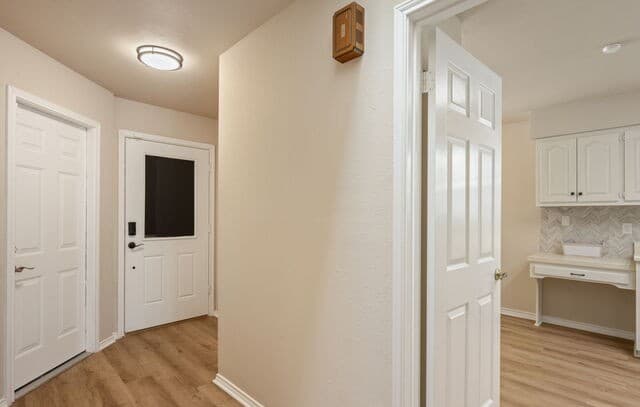2-bedroom rental at 126 Golden Way in Universal City, TX — photo 4