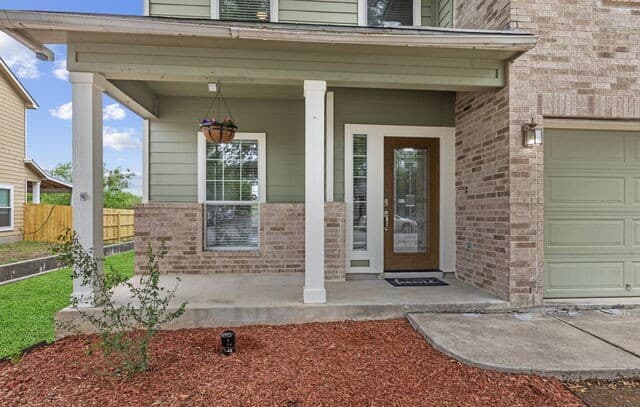 3-bedroom rental at 300 Rustic Trl in Cibolo, TX — photo 4