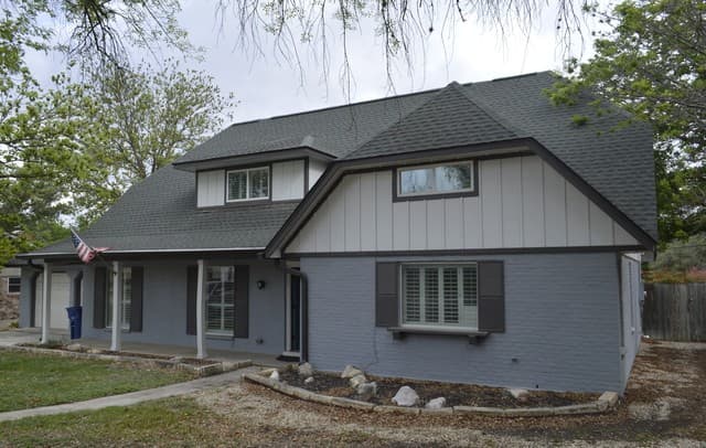 5-bedroom rental at 1003 Fabulous Dr in San Antonio, TX — photo 3