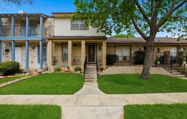2-bedroom rental at 11303 Vance Jackson Unit H2 in San Antonio, TX — photo 1