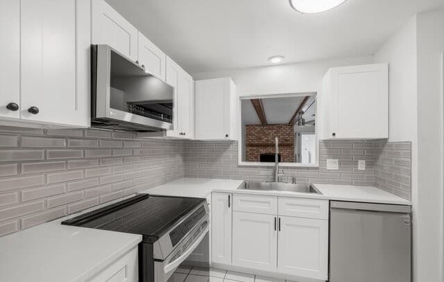 2-bedroom rental at 11303 Vance Jackson Unit H2 in San Antonio, TX — photo 5
