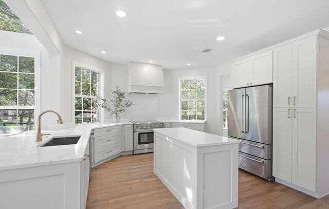 5-bedroom rental at 3011 River Way in Spring Branch, TX — photo 2