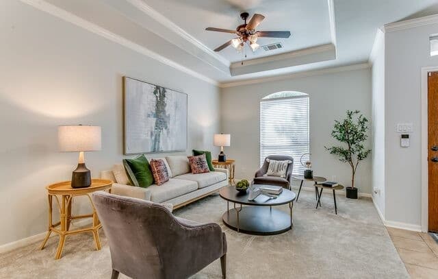 5-bedroom rental at 16014 Juan Tabo Way in Helotes, TX — photo 1