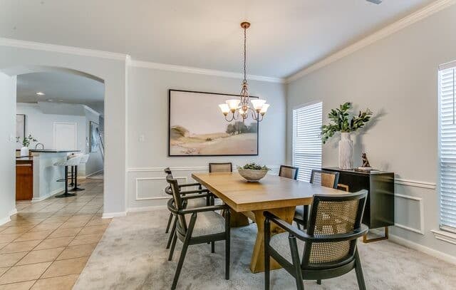 5-bedroom rental at 16014 Juan Tabo Way in Helotes, TX — photo 2