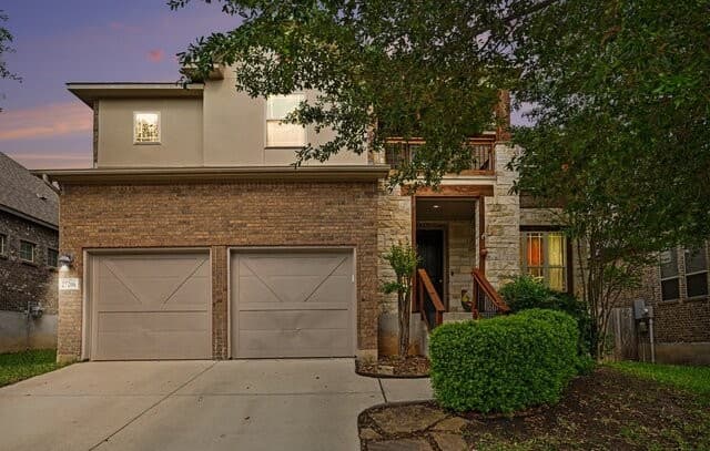 5-bedroom rental at 27206 Smokey Chase in Boerne, TX — photo 2