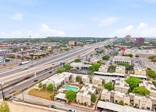 2-bedroom rental at 9915 Powhatan Unit J3 in San Antonio, TX — photo 1