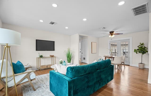 4-bedroom rental at 1153 Garraty Rd in Terrell Hills, TX — photo 2