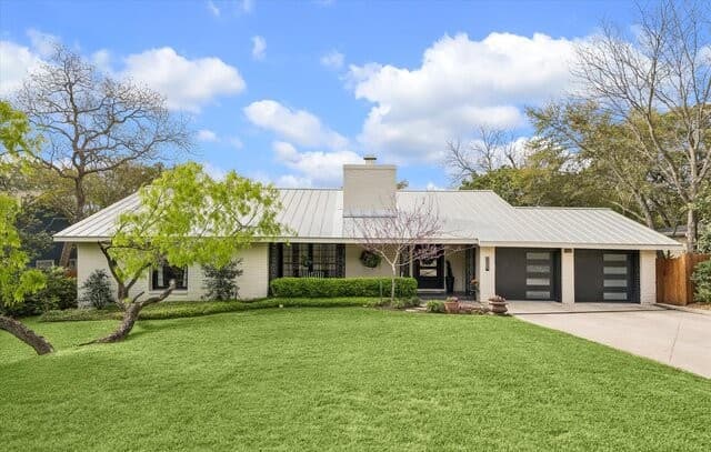 3-bedroom rental at 1016 Wiltshire Ave in San Antonio, TX — photo 3