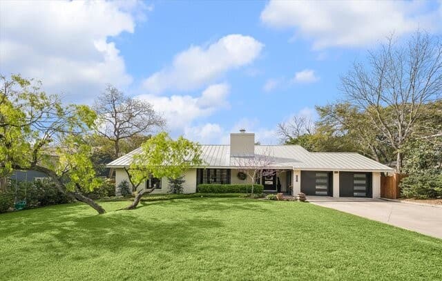 3-bedroom rental at 1016 Wiltshire Ave in San Antonio, TX — photo 4