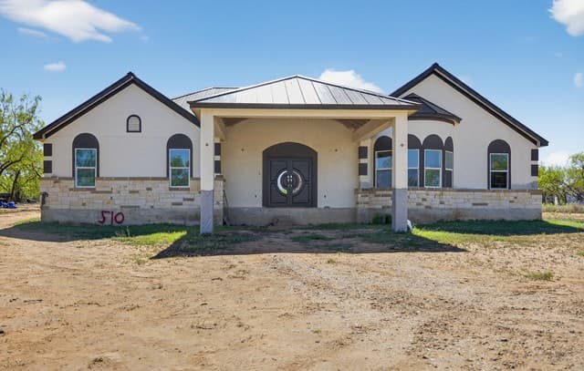 Home for sale at 510 High Mdw in Lytle, TX — photo 2