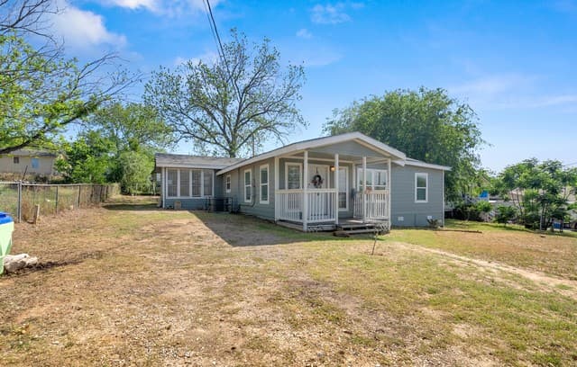 4-bedroom rental at 4236 Lonesome Trl in Von Ormy, TX — photo 1