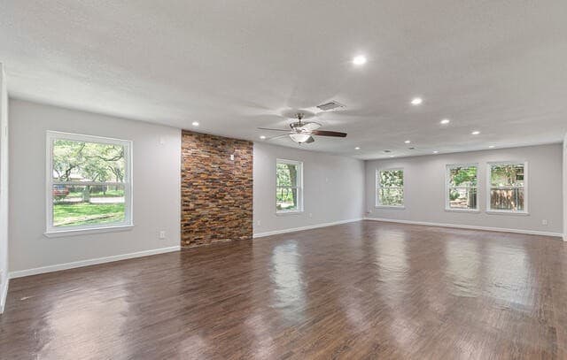 3-bedroom rental at 210 S Manton Ln in Castle Hills, TX — photo 5