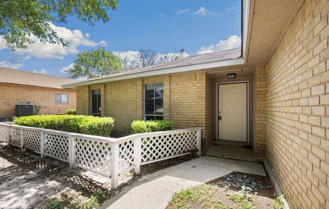 4-bedroom rental at 5017 Cherry Tree in Schertz, TX — photo 3