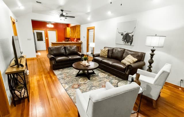 3-bedroom rental at 201 Brinkoeter St in Poth, TX — photo 4
