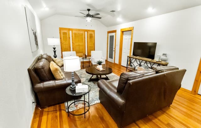 3-bedroom rental at 201 Brinkoeter St in Poth, TX — photo 5