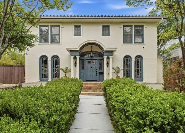 4-bedroom rental at 136 Barilla Place in San Antonio, TX — photo 1