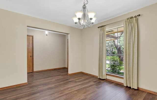 3-bedroom rental at 811 Lone Wolf in San Antonio, TX — photo 4