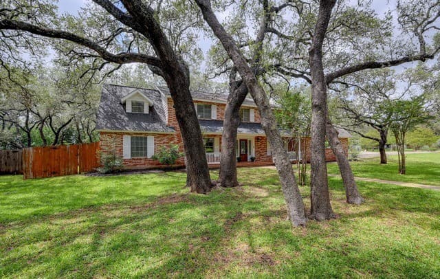 4-bedroom rental at 155 William Classen in Hollywood Park, TX — photo 3