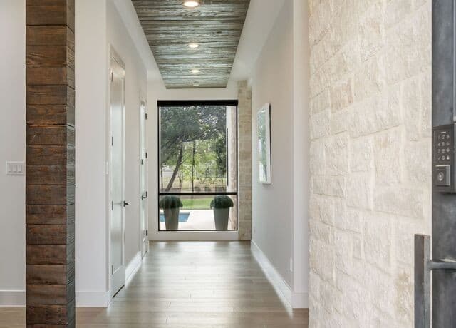 6-bedroom rental at 211 Wellesley Hill in San Antonio, TX — photo 5