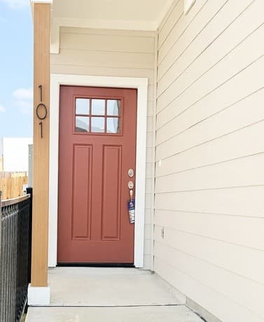 3-bedroom rental at 10219 Tulipwood Run Unit 101 in San Antonio, TX — photo 1