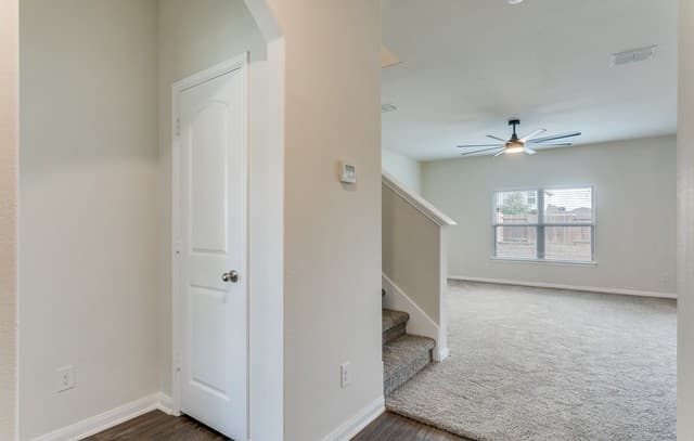 4-bedroom rental at 3862 Leighton Harbor in Von Ormy, TX — photo 5