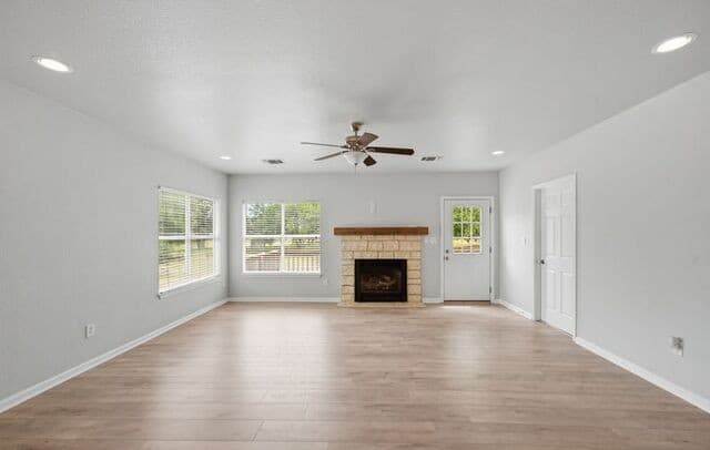 3-bedroom rental at 604 Schneider in Poth, TX — photo 2
