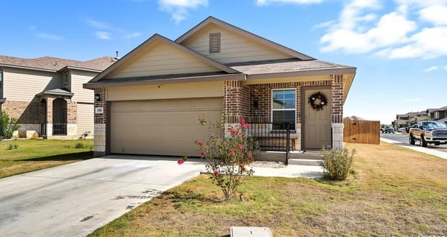 Home for sale at 150 Legendary Trail Loop in Floresville, TX — photo 3