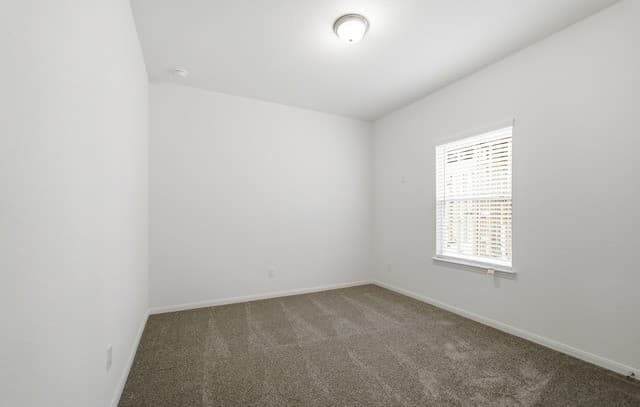 4-bedroom rental at 13011 Audrey Hbr in Von Ormy, TX — photo 5
