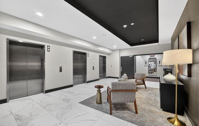2-bedroom rental at 610 E Market St Unit UNIT 2605 in San Antonio, TX — photo 4