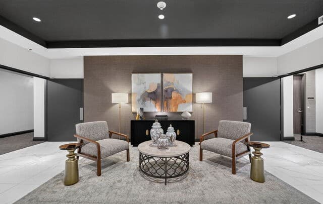 2-bedroom rental at 610 E Market St Unit UNIT 2605 in San Antonio, TX — photo 5