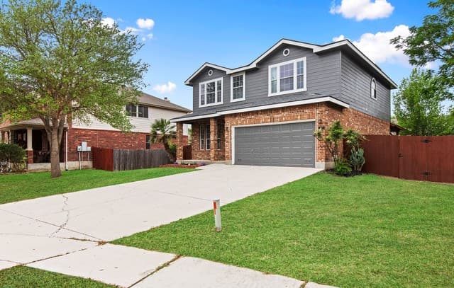 4-bedroom rental at 337 Willow in Cibolo, TX — photo 2