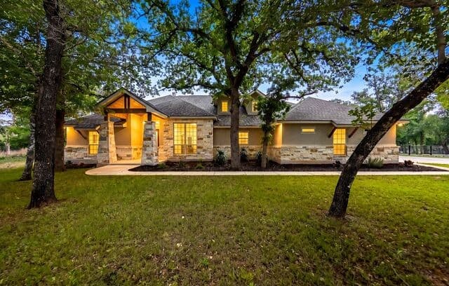 4-bedroom rental at 156 Crescent Ridge in Adkins, TX — photo 1
