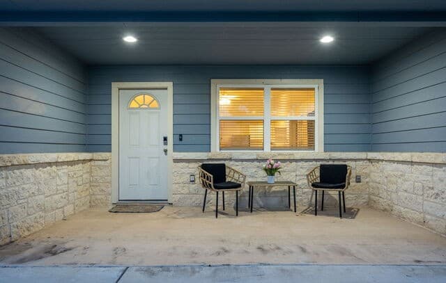 3-bedroom rental at 533 Indian Xing in Jourdanton, TX — photo 3