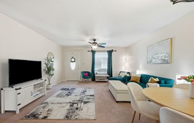 2-bedroom rental at 121 S Plant Unit 302 in Boerne, TX — photo 3