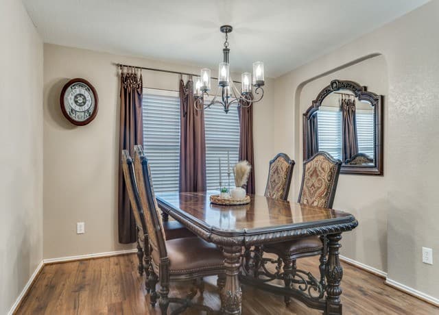 5-bedroom rental at 7643 Presidio Sands in Boerne, TX — photo 5