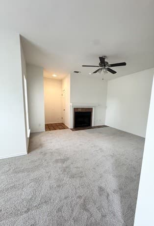 1-bedroom rental at 11839 Parliament St Unit 221 in San Antonio, TX — photo 2