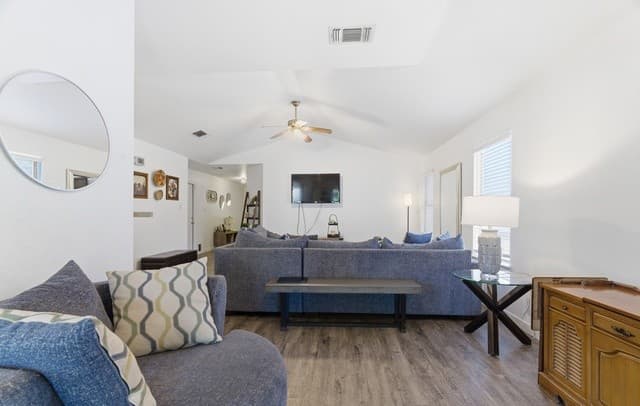 3-bedroom rental at 3417 Whisper Blf in Schertz, TX — photo 3
